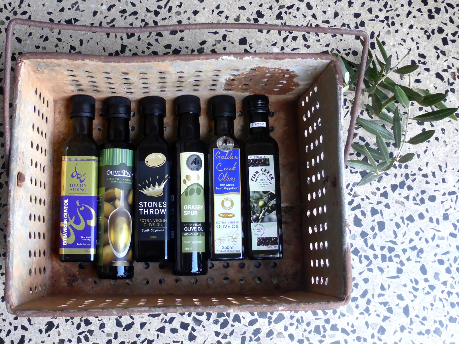 Image of 6 bottles of olive oil from Southern Gippsland Olives olive groves